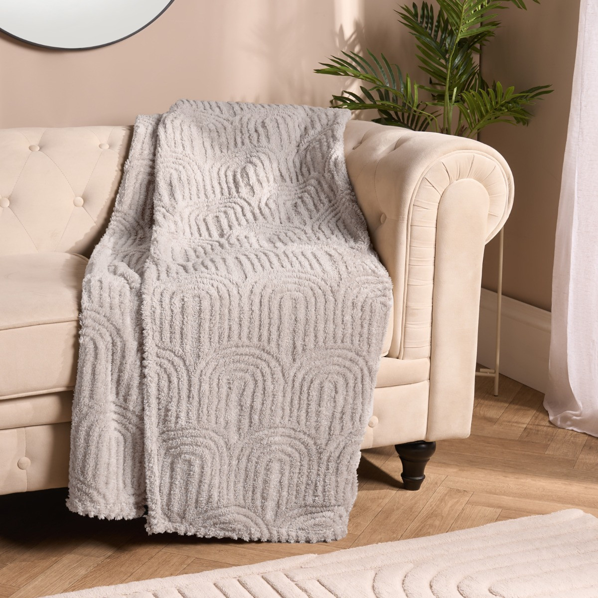 OHS Tufted Arches Teddy Fleece Throw - Stone>