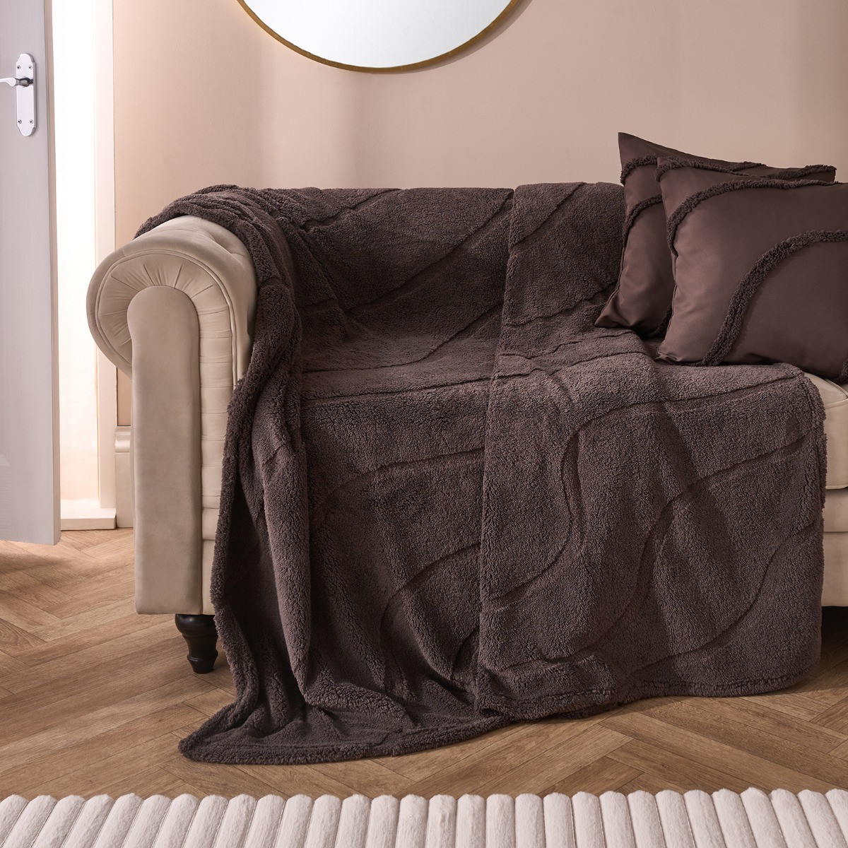 OHS Tufted Contour Teddy Throw - Brown>