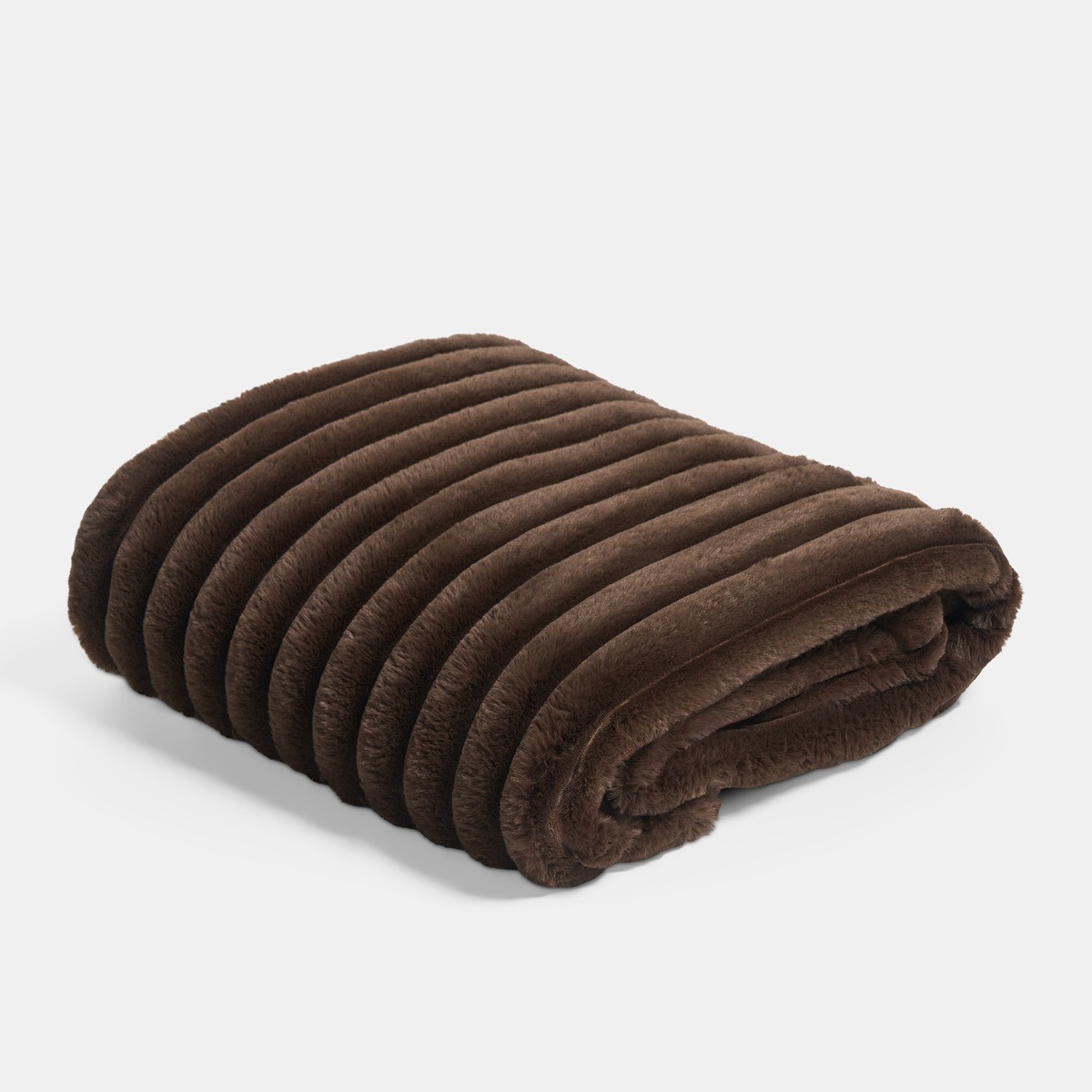 OHS Faux Fur Thick Ribbed Throw, Chocolate - 125 x 150cm>