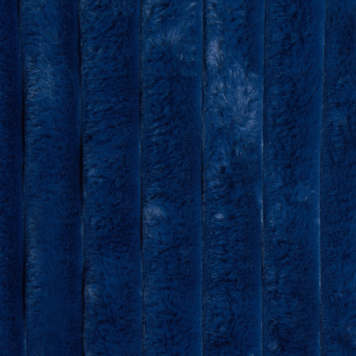 OHS Faux Fur Thick Ribbed Throw - Navy>