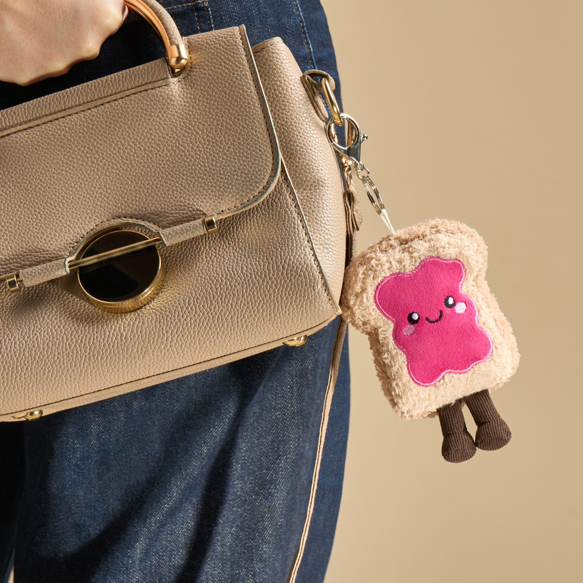 OHS Rosie The Jam Toast Keyring - Hot Pink/Natural>