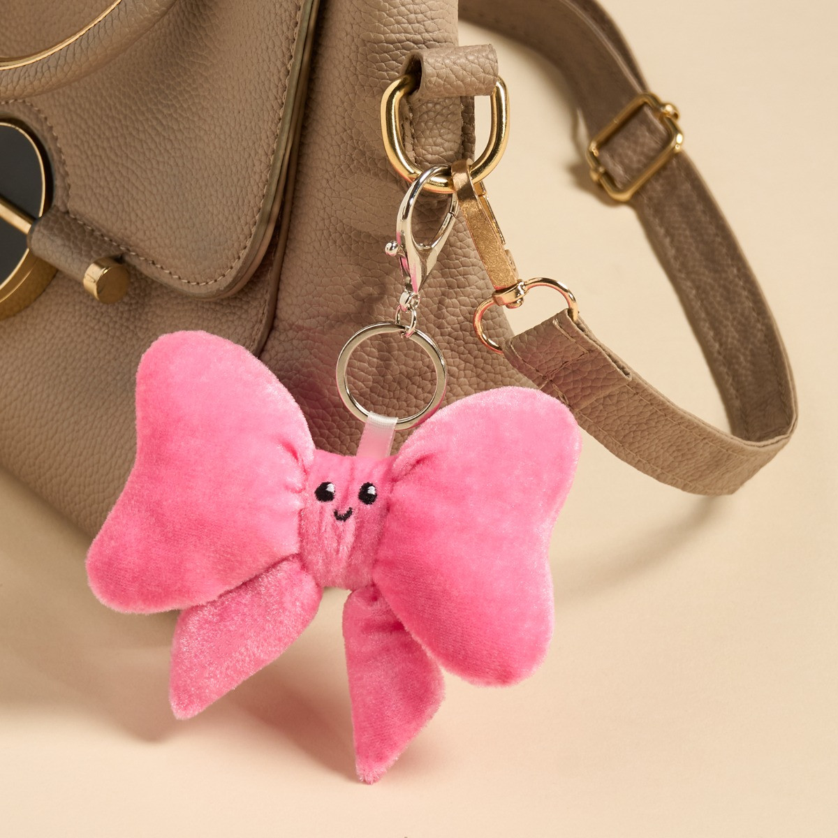 OHS Bow Keyring - Pink>