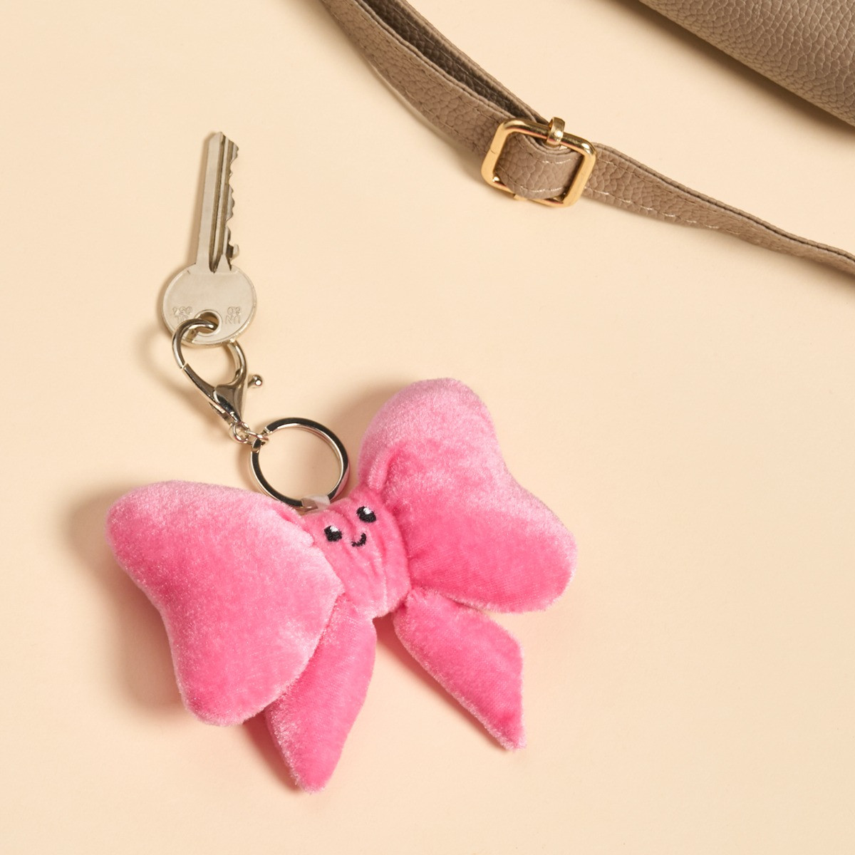 OHS Bow Keyring - Pink>