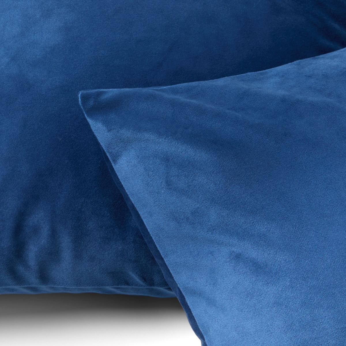 OHS 2 Pack Matte Velvet Cushion Covers, Navy - 45 x 45cm>