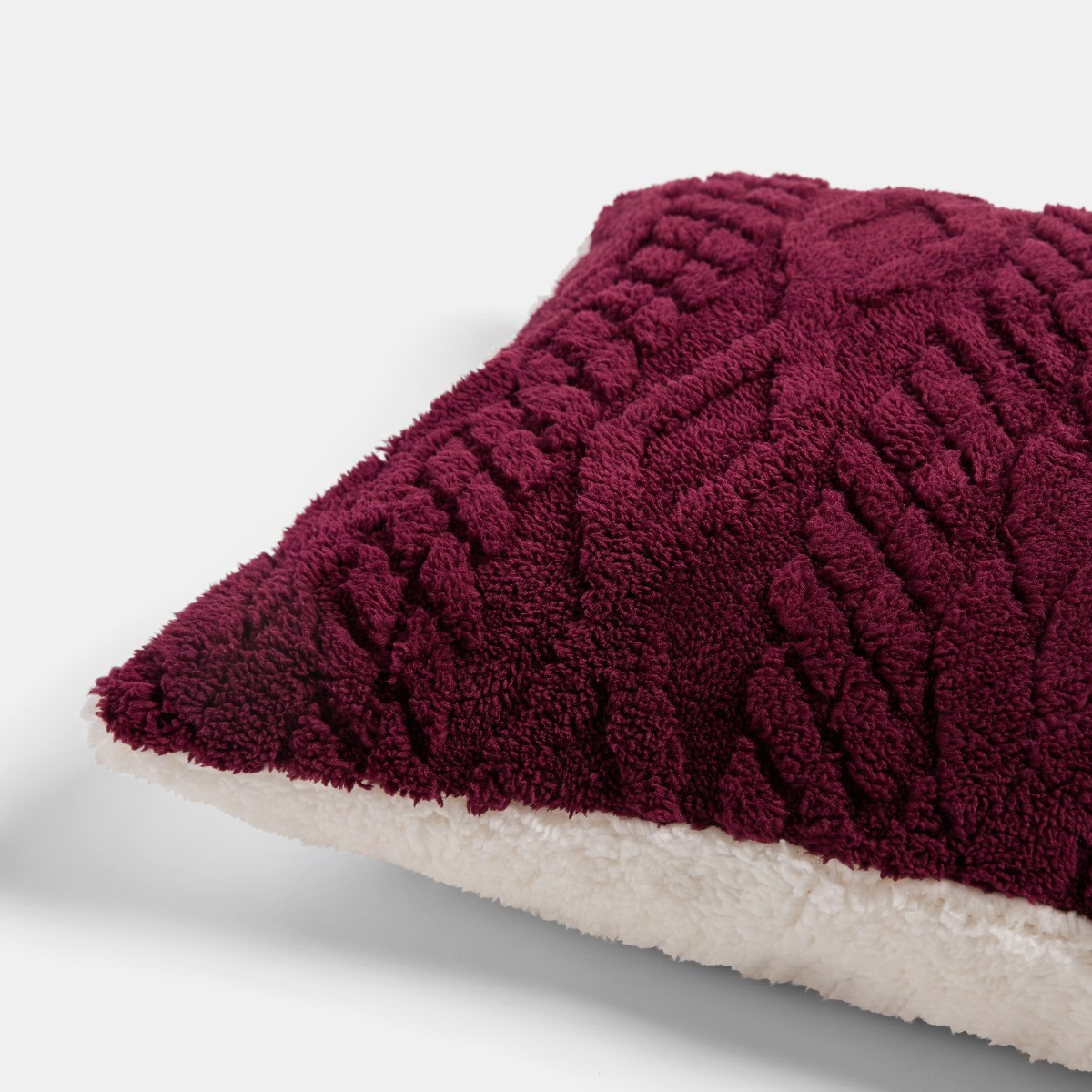 OHS Cable Knit Cushion Covers - Burgundy>