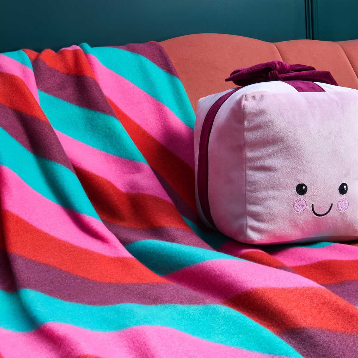 OHS Christmas Candy Stripe Fleece Throw - Multi>