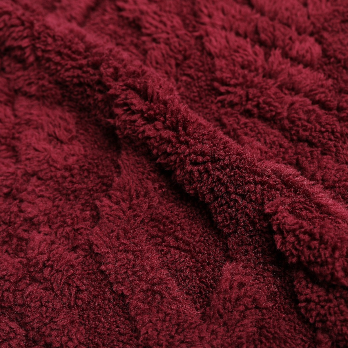 OHS Cable Knit Sherpa Throw - Burgundy>