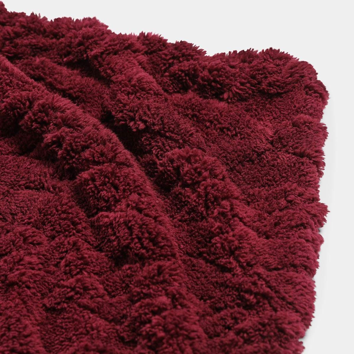 OHS Cable Knit Sherpa Throw - Burgundy>