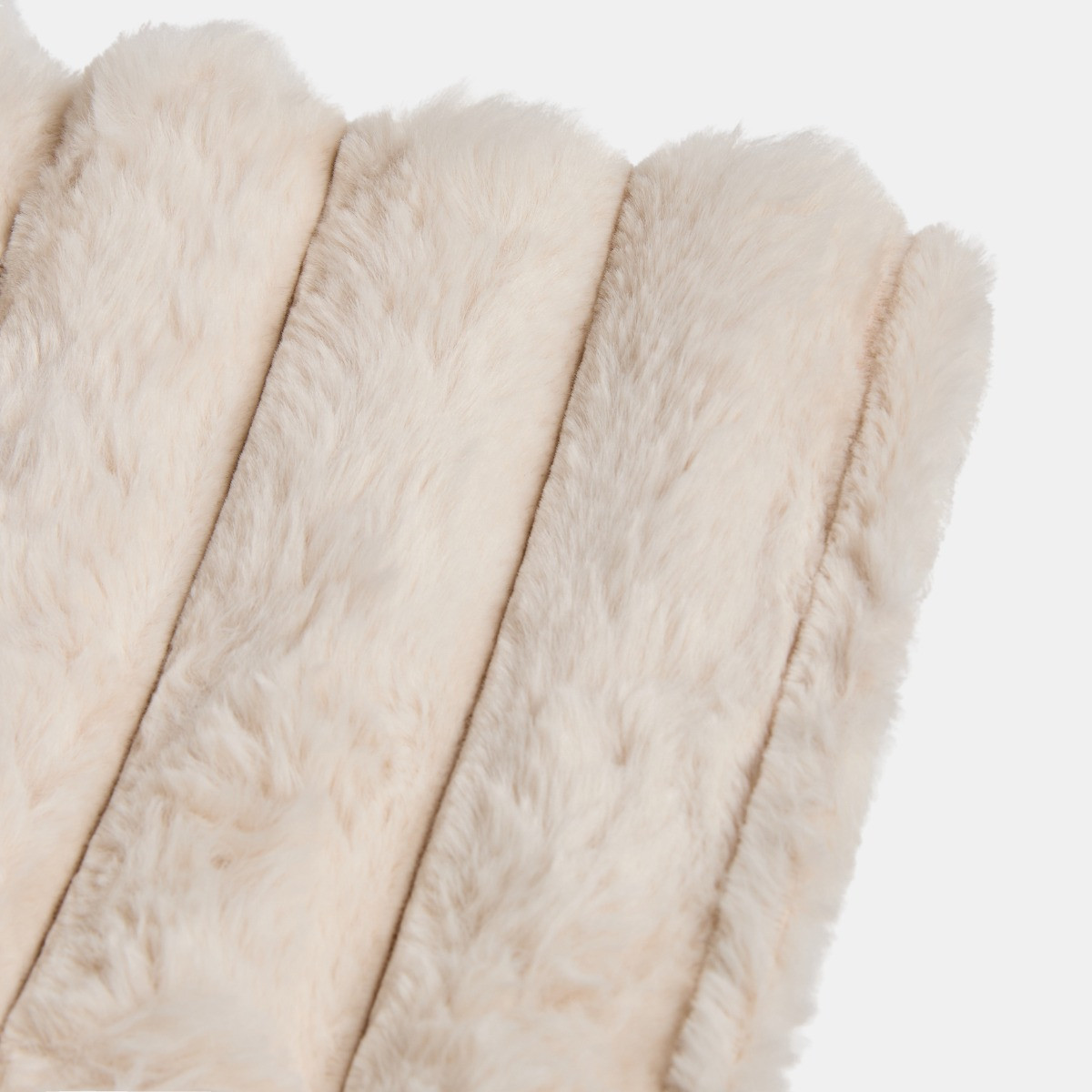 OHS Jumbo Faux Fur Ribbed Throw - Natural>