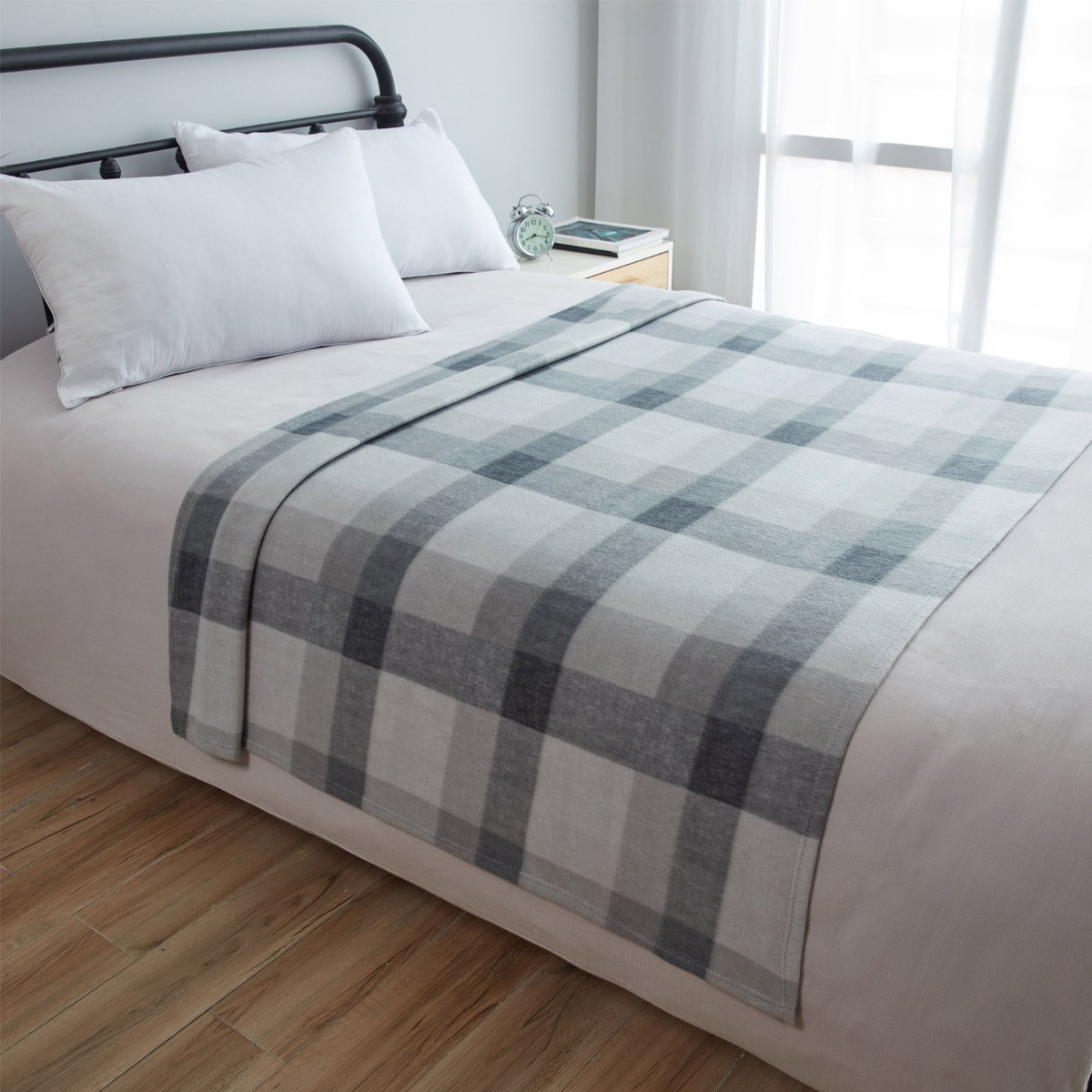 OHS Tartan Check Fleece Throw, Grey - 200 x 240cm>