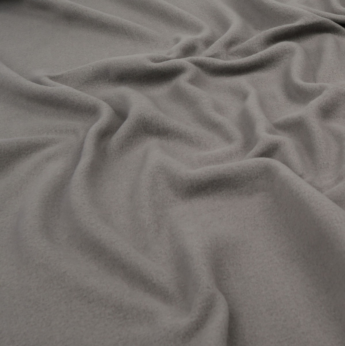 Dreamscene Plain Fleece Throw, Charcoal - 120 x 150 cm>