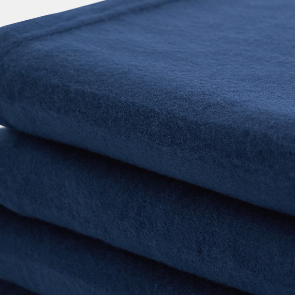 OHS Plain Fleece Throw, Navy - 120 x 150cm>