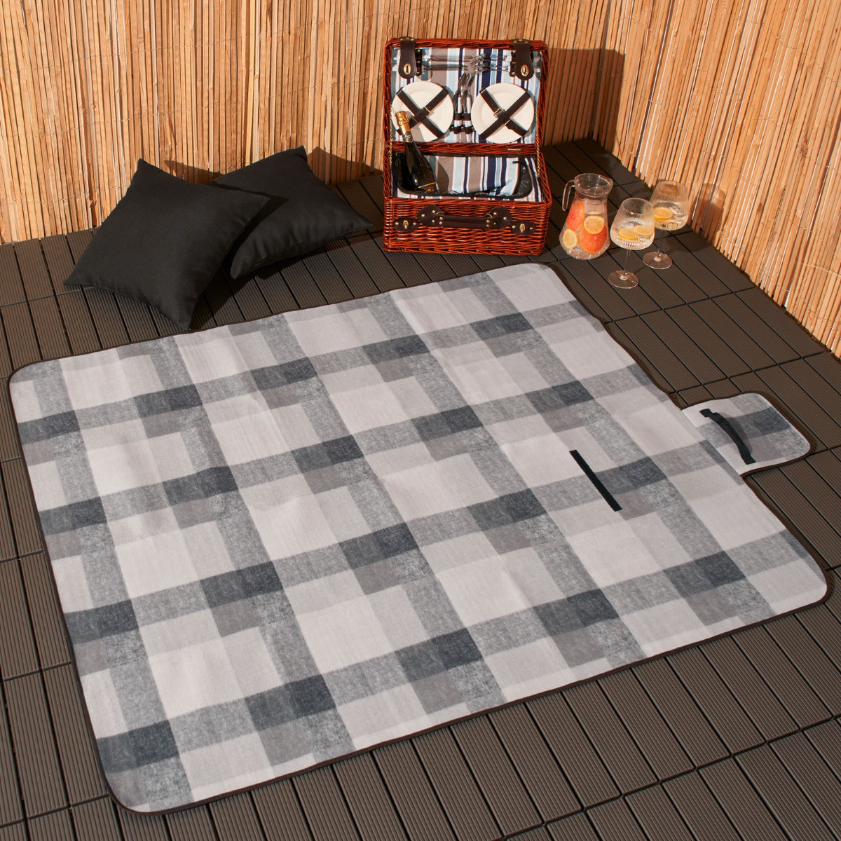 Dreamscene Foldable Picnic Blanket, Grey Check - 130 x 150 cm>