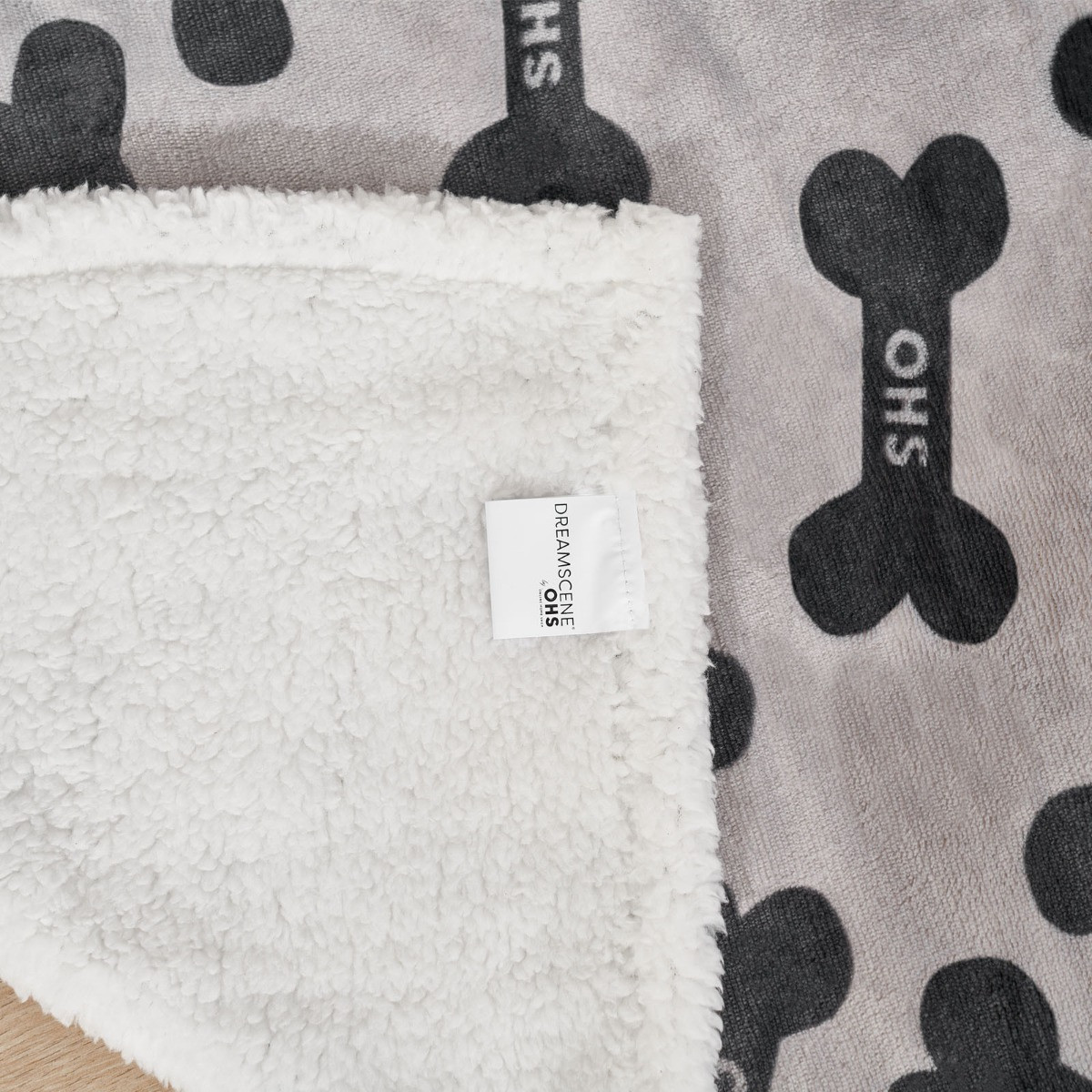 OHS Bone Print Sherpa Pet Blanket, Charcoal - 75 x 110cm>