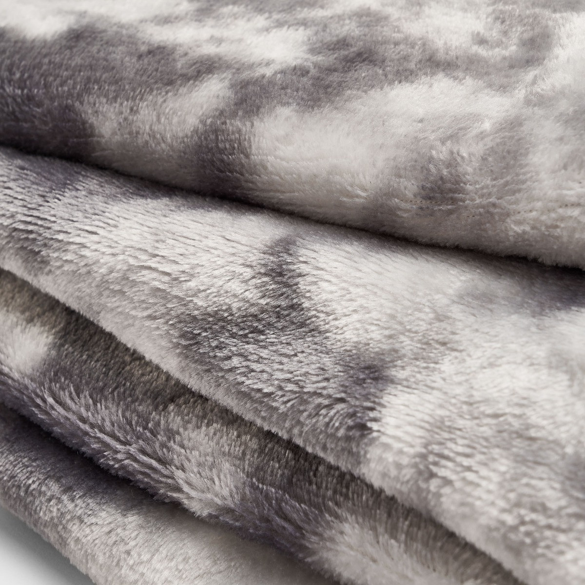 Dreamscene by OHS Tie Dye Supersoft Throw Blanket, Grey - 47 x 60 inches>