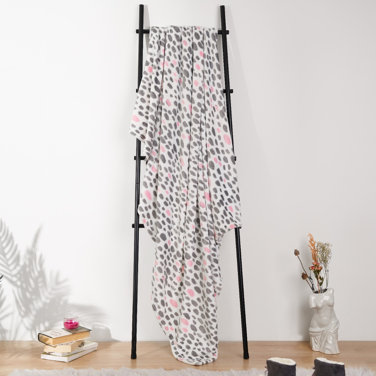 OHS Dalmatian Spots Print Supersoft Throw - Blush>