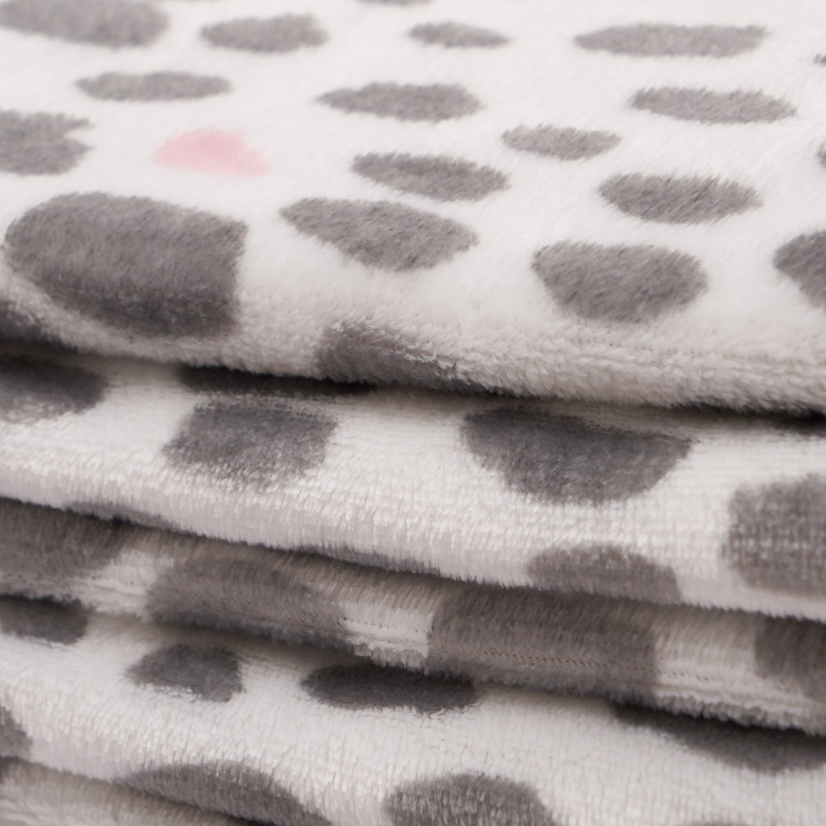 OHS Dalmatian Spots Print Supersoft Throw - Blush>