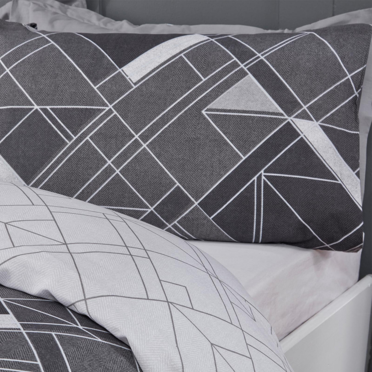 OHS Abstract Lines Duvet Cover Set - Black>