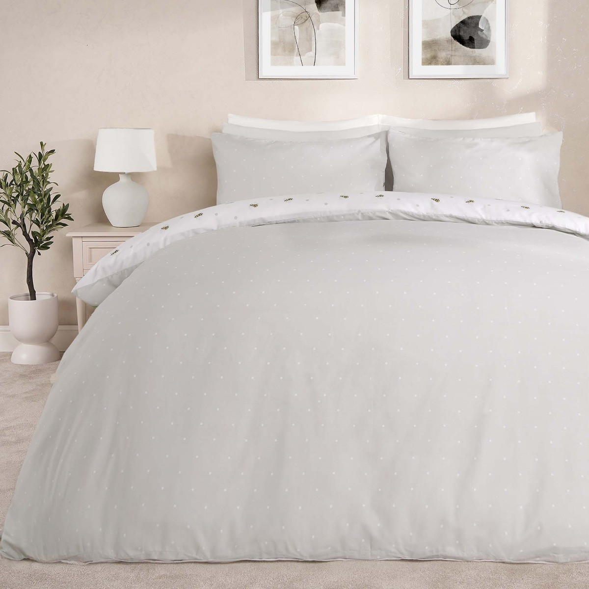 OHS Bee Print Cover Duvet Set - White>
