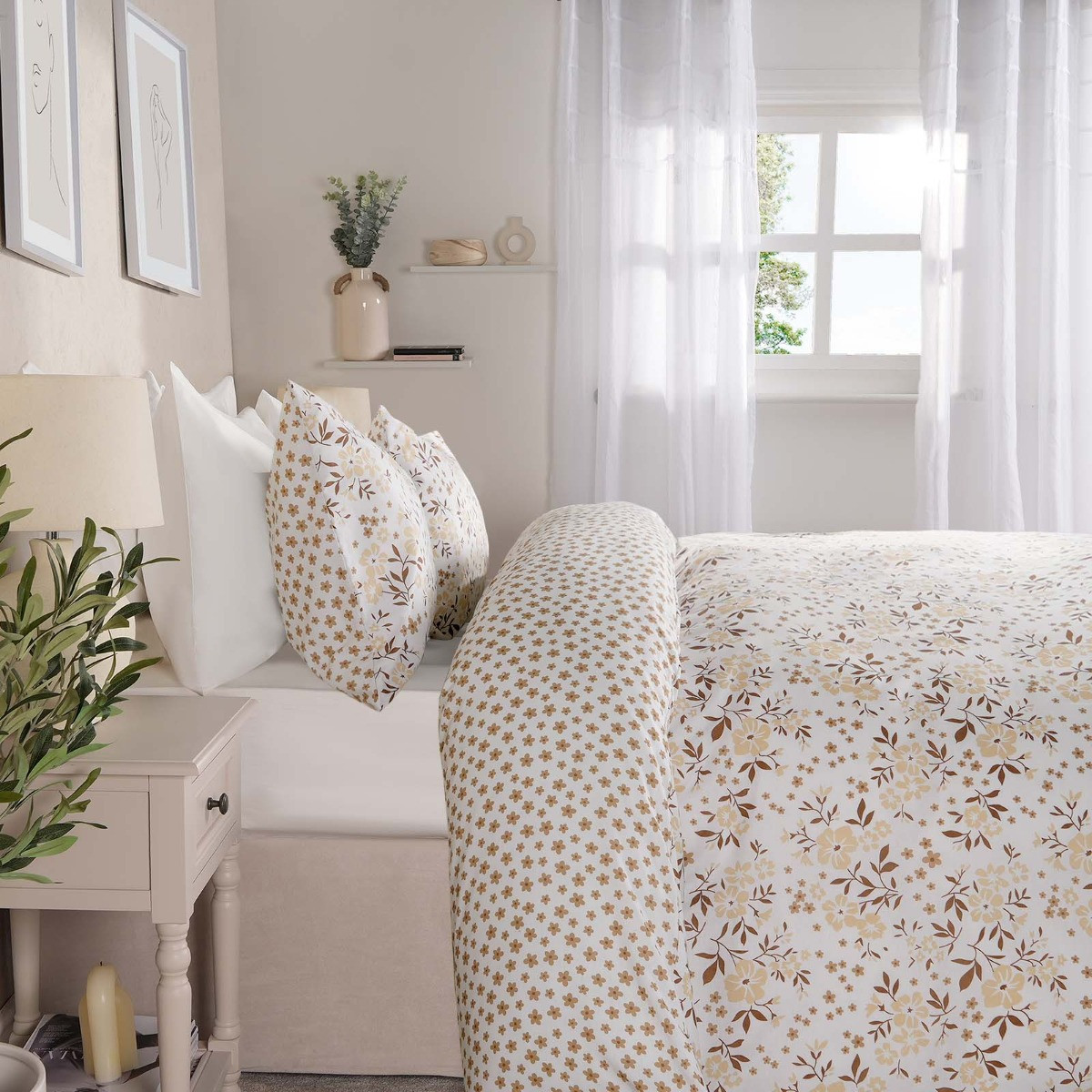 Dreamscene Ditsy Floral Print Reversible Duvet Cover Set, Natural Single