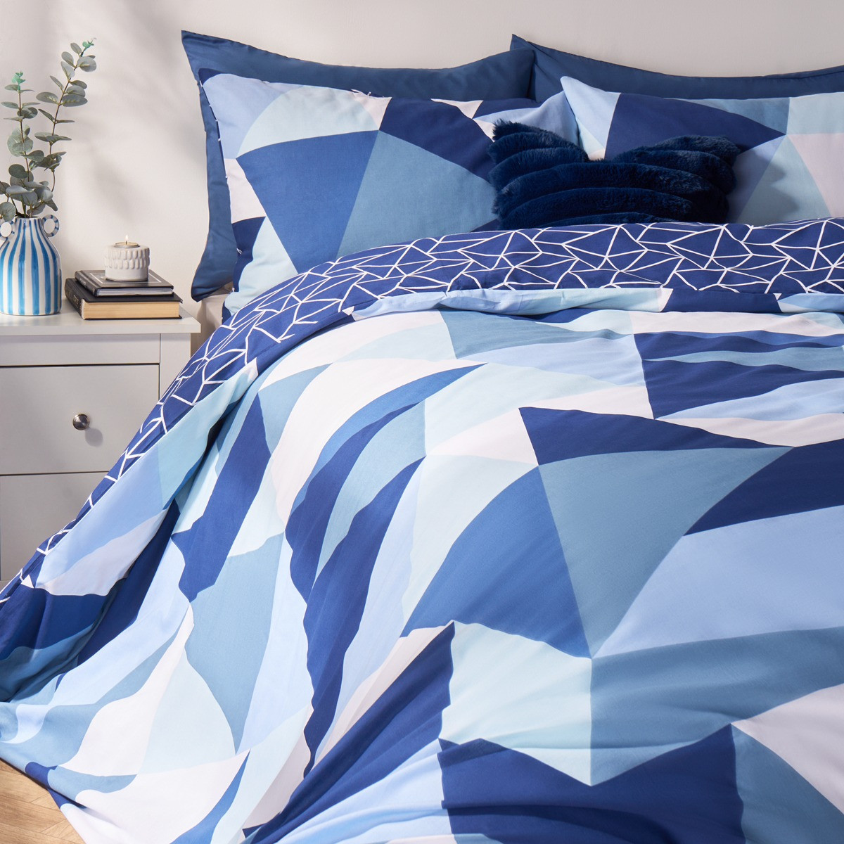 OHS Shapes Duvet Cover Set, Navy - Single>