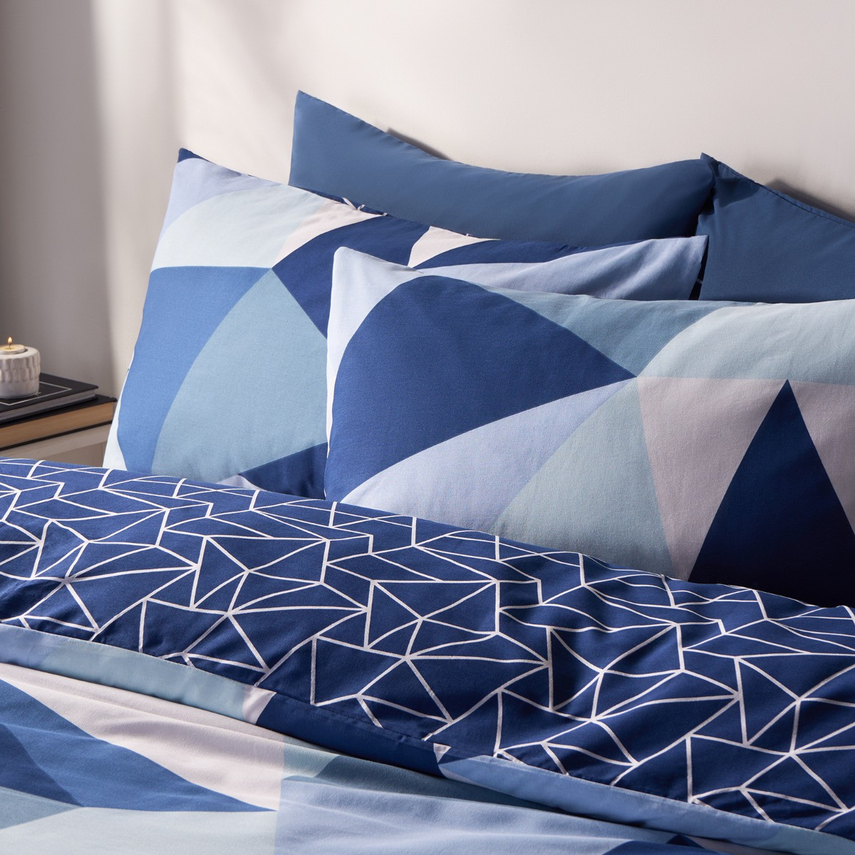 OHS Shapes Duvet Cover Set, Navy - Double>
