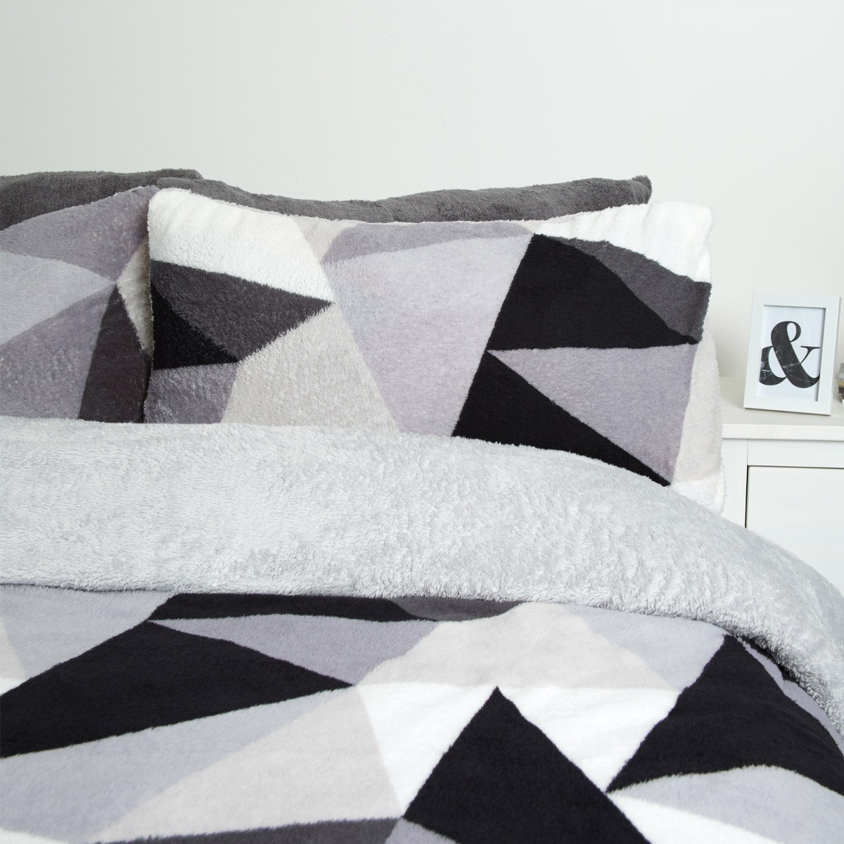 OHS Shapes Teddy Fleece Duvet Cover Set, Grey - Double>