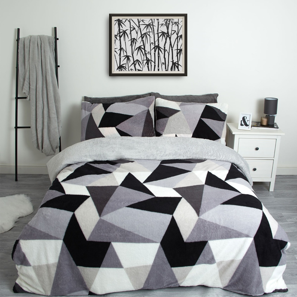 OHS Shapes Teddy Fleece Duvet Cover Set, Grey - King>