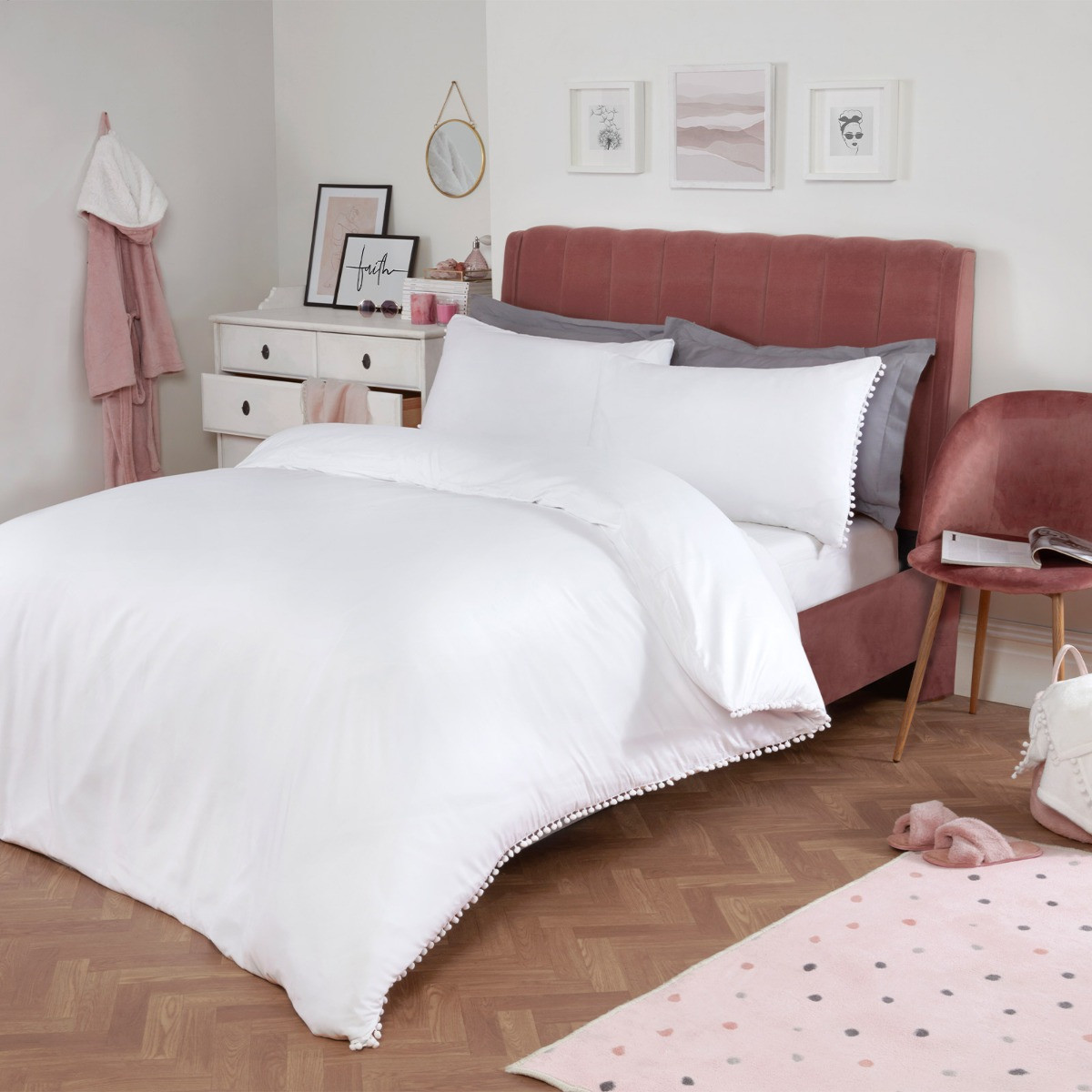 OHS Pom Pom Duvet Cover Set, White - Double>