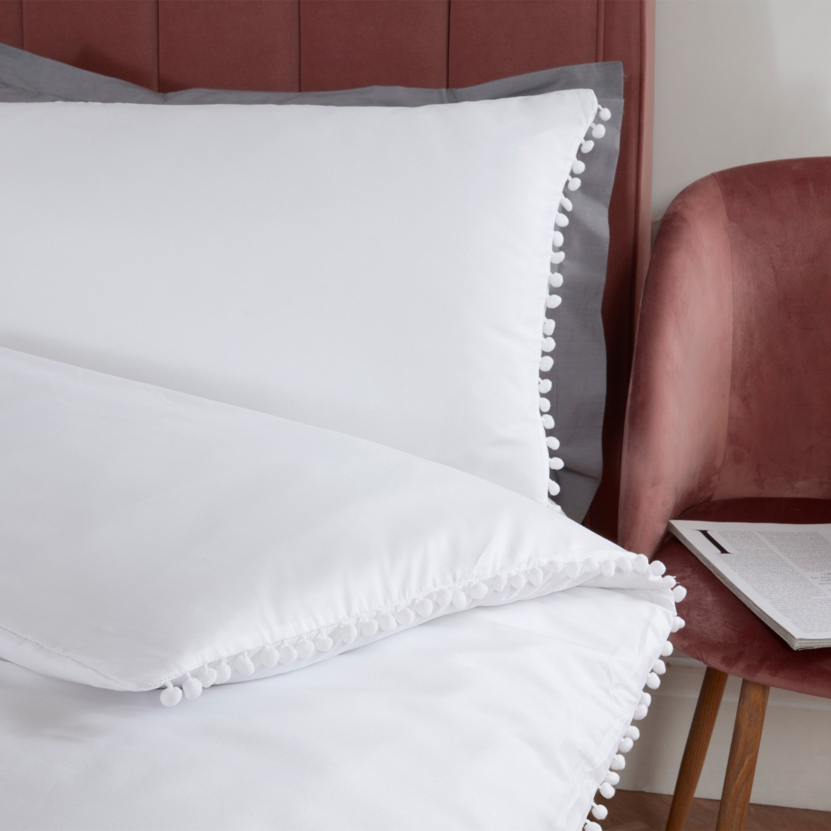 OHS Pom Pom Duvet Cover Set, White - Double>