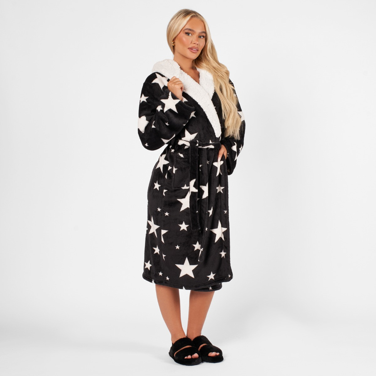 Dreamscene Star Print Hooded Sherpa Fleece Dressing Gown - Black>
