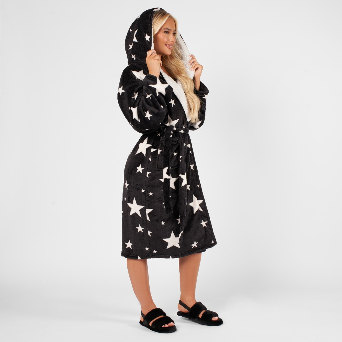 Dreamscene Star Print Hooded Sherpa Fleece Dressing Gown - Black>