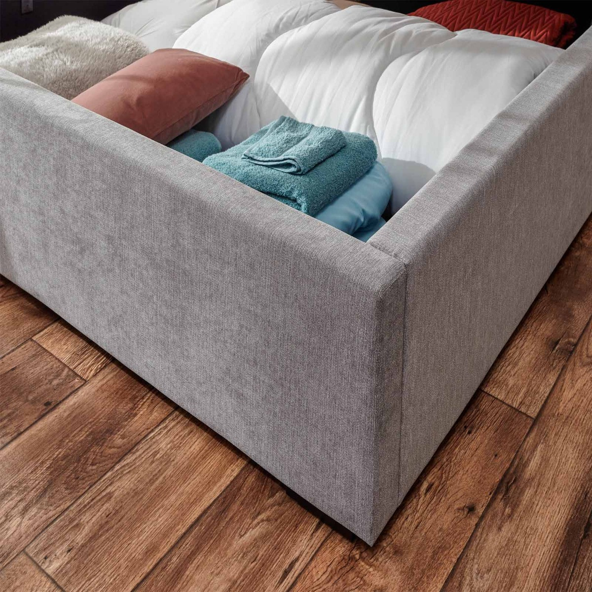 Dakota Ottoman Storage Bed - Platinum>