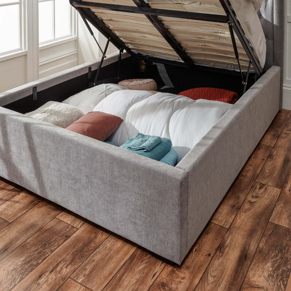 Dakota Ottoman Storage Bed, 4ft 6 Double - Platinum>