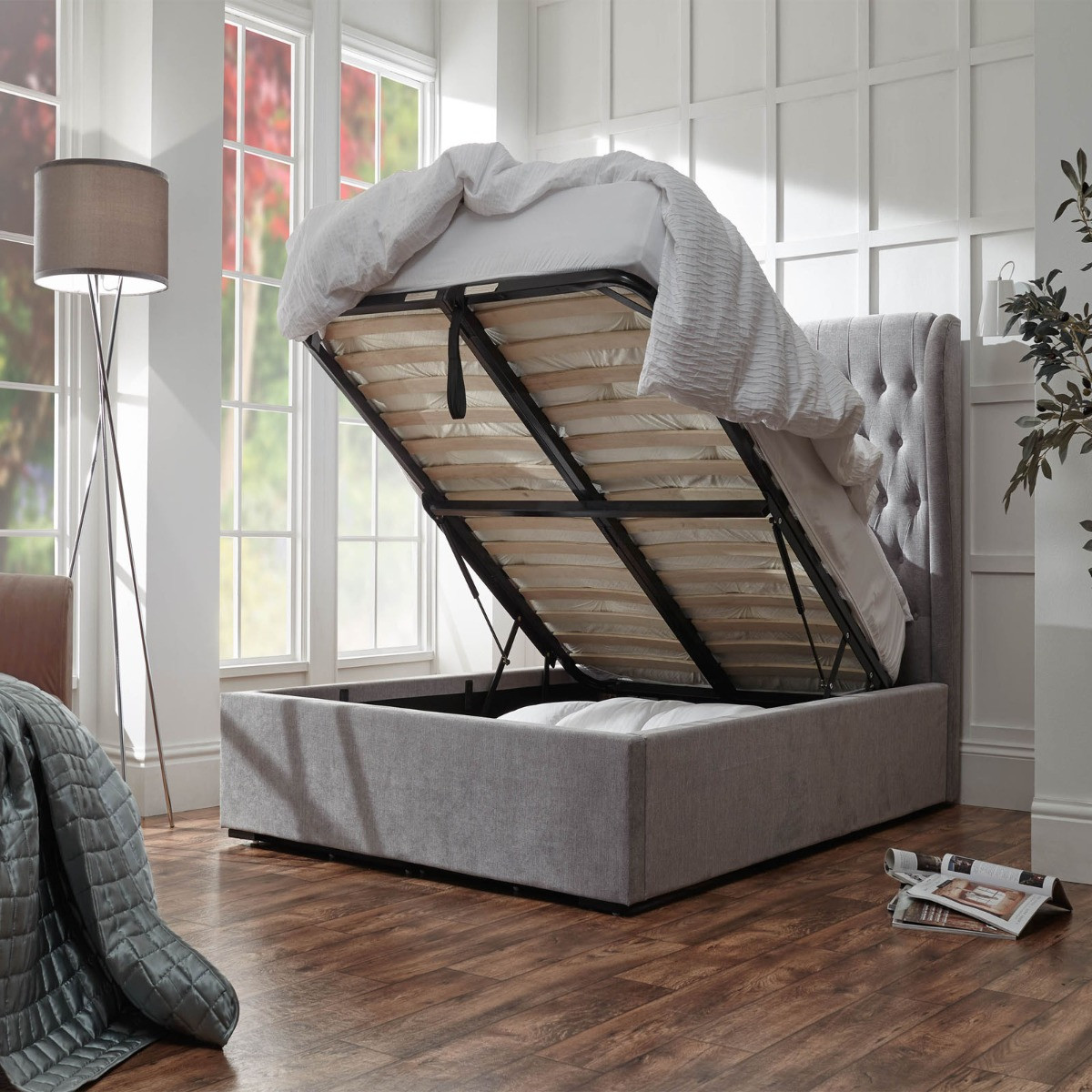 Dakota Ottoman Storage Bed, 4ft 6 Double - Platinum>