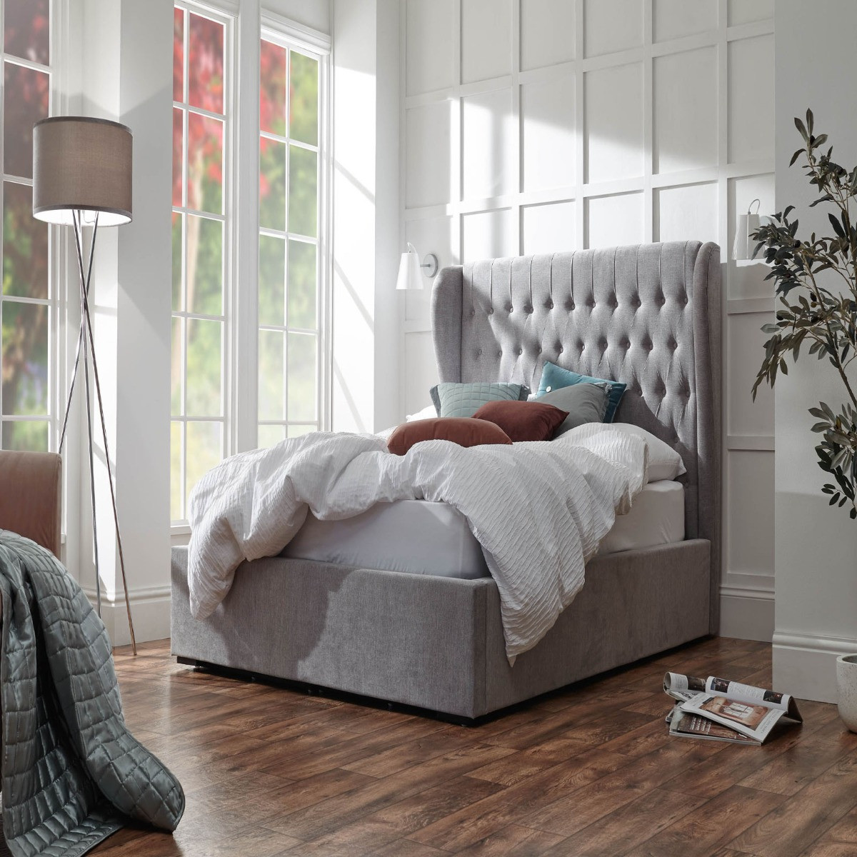 Dakota Ottoman Storage Bed - Platinum>