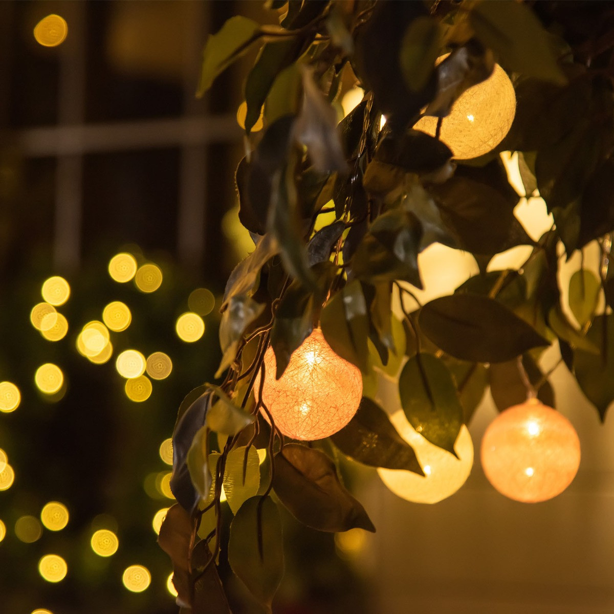 Outsunny 80 Garden Festoon String Lights - 4 Pack>