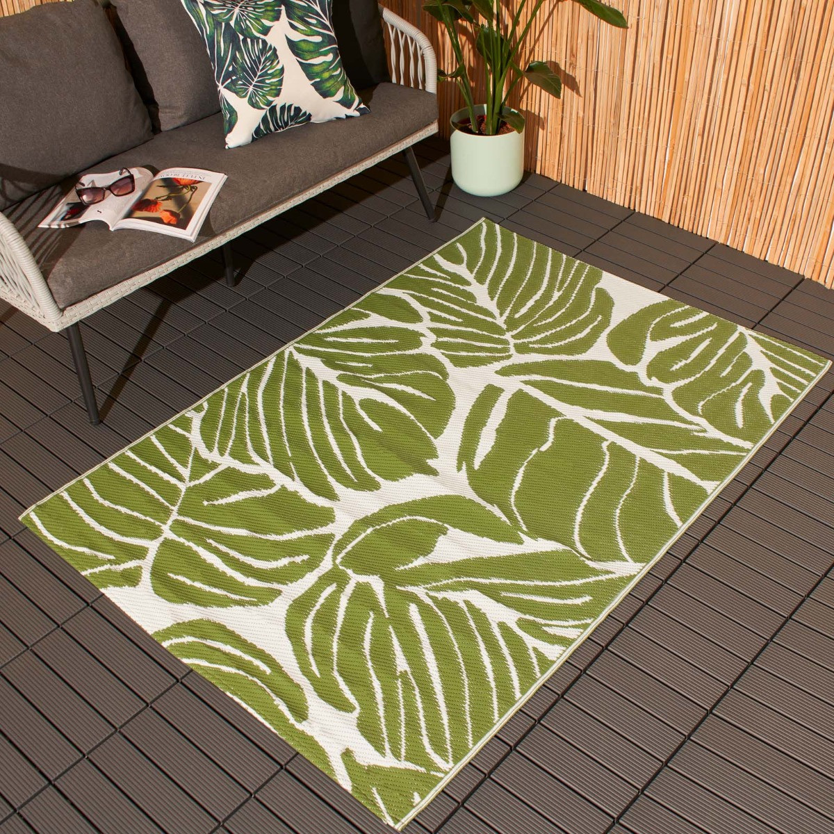 OHS Tropical Print Reversible Outdoor Rug - Green/White>