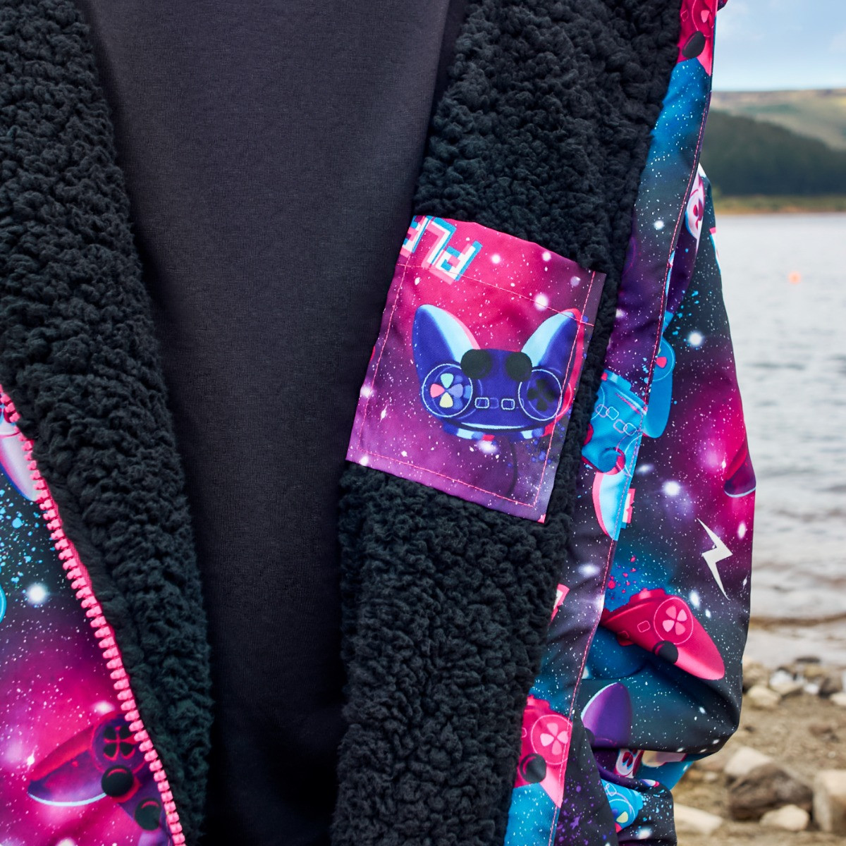 OHS Kids Water Resistant Gaming Print Sherpa Drying Robe - Purple>