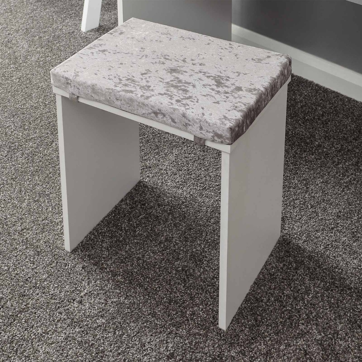 Elizabeth Dressing Table Set - White/Grey>