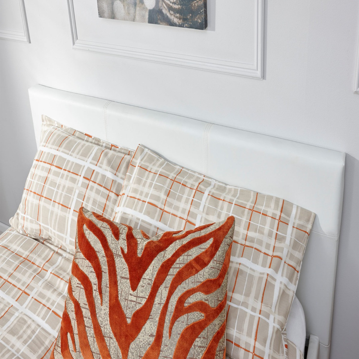 Faux Leather End Lift Ottoman Storage Bed - White>