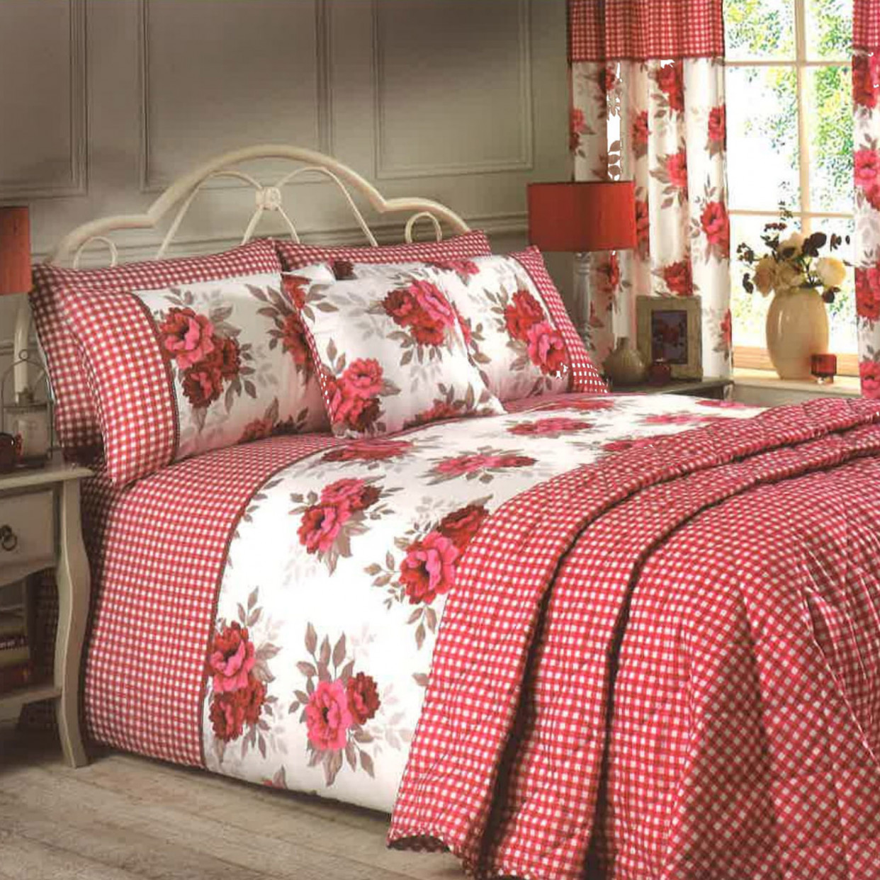Complete Floral Duvet Cover Set Bedspread and Curtains Bloom Red - Double>