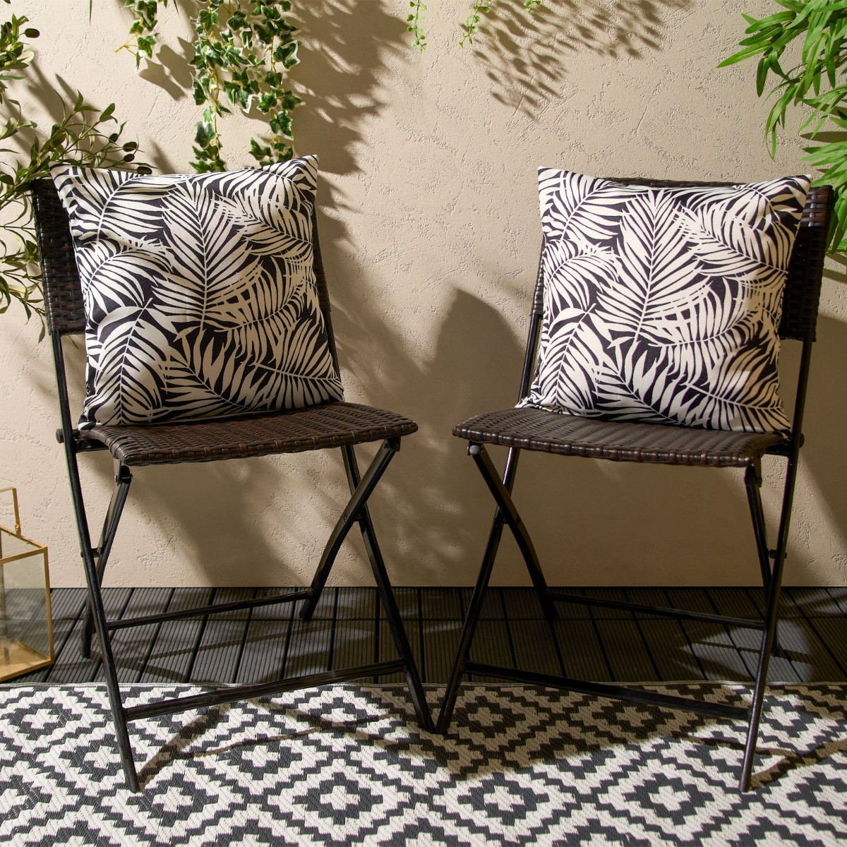 OHS Leaf Water Resistant Cushion Covers - Black/White>