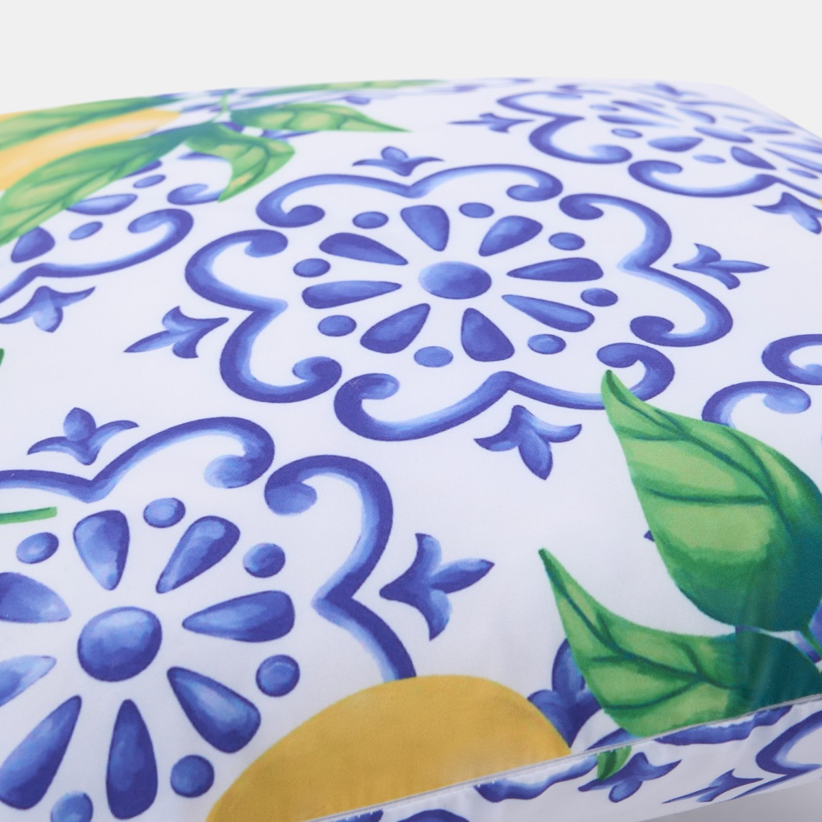 OHS 4 Pack Lemon Water Resistant Cushion Covers, Blue / White - With Cushion>