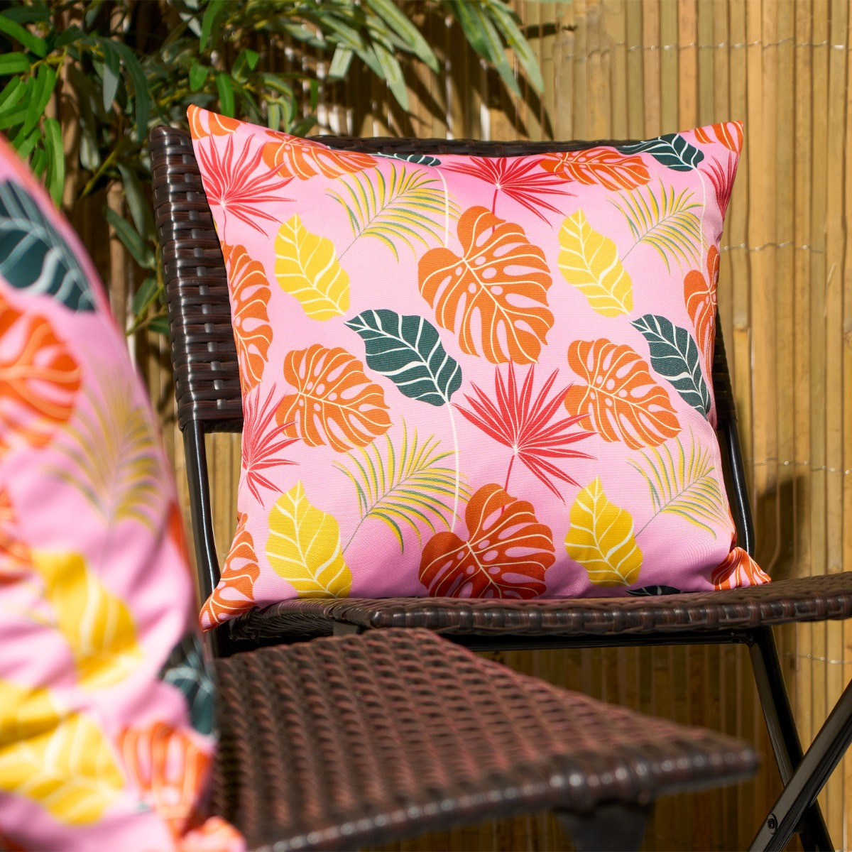 OHS 4 Pack Tropical Water Resistant Cushion Covers, Pink - 45 x 45cm>