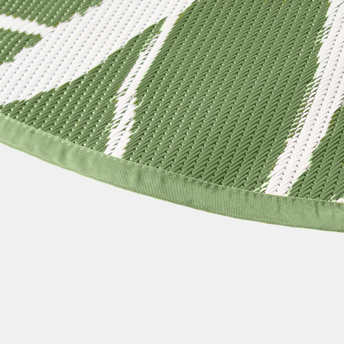 OHS Circle Tropical Print Outdoor Rug, Green/White - 170cm>