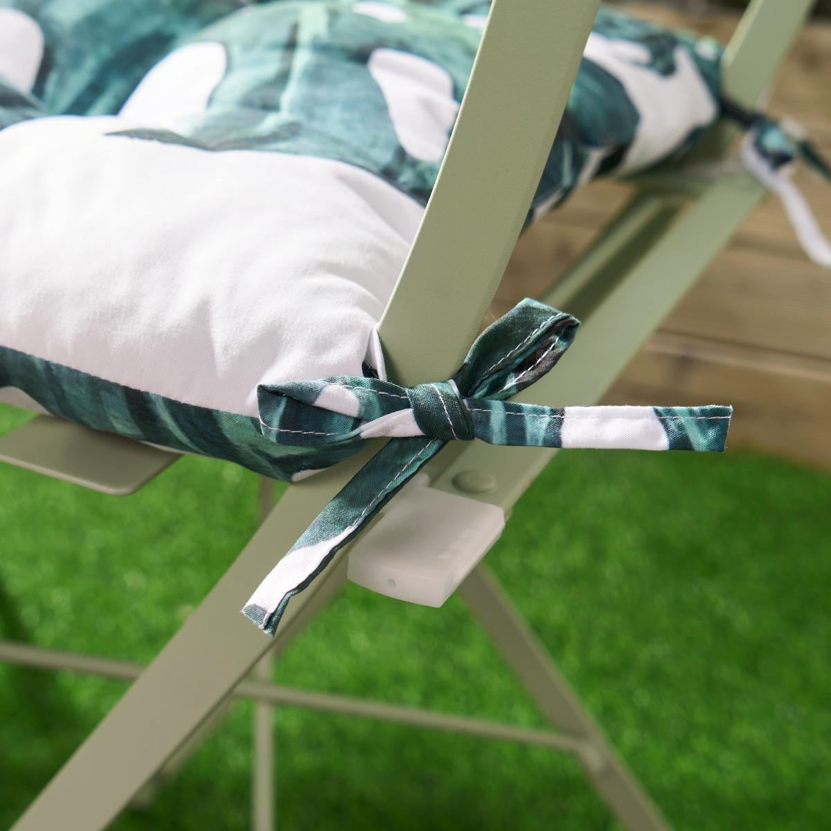OHS 4 Pack Indoor/Outdoor Tropical Print Seat Pads, Green/White - 40 x 40cm>