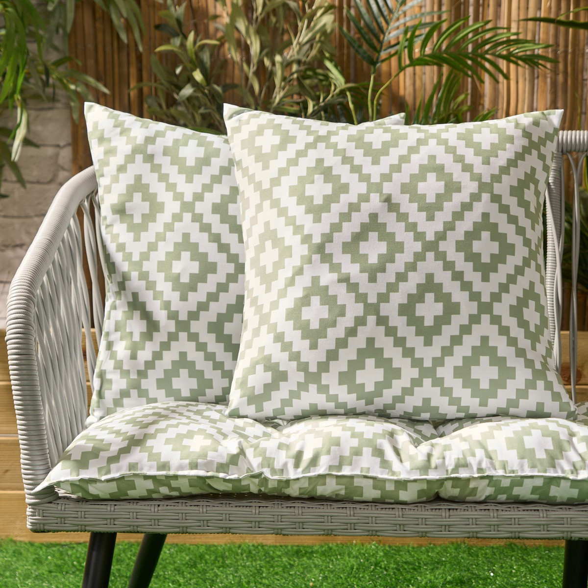 OHS Indoor/Outdoor Geometric Print Cushion Covers with Cushion Pads, 4 Pack - Sage/White>