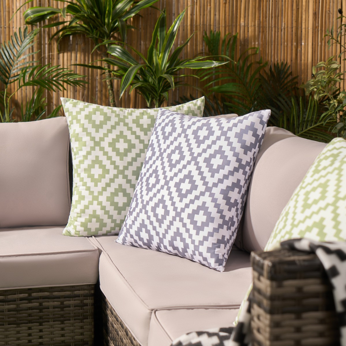 OHS Indoor/Outdoor Geometric Print Cushion Covers with Cushion Pads - Sage/White>