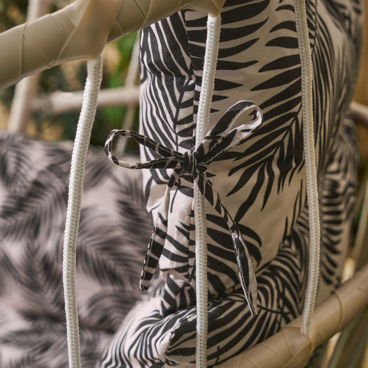 OHS Palm Leaf Print Egg Chair Cushion with Headrest - Monochrome>